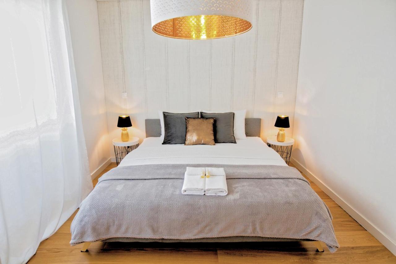 Deluxe Double Room,998088726:JPEG